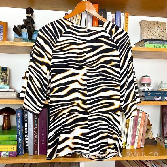 Animal Print Tie Front Blouse Women’s Size Large NEW - Picture 11 of 12